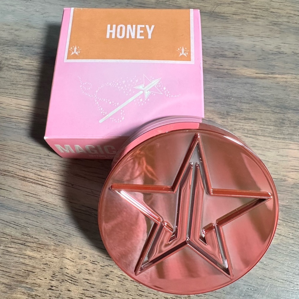 Jeffree Star Setting Powder:Honey